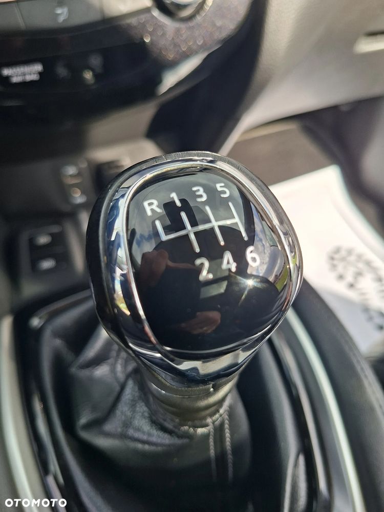 Nissan X-Trail 1.6 DIG-T Tekna - 25