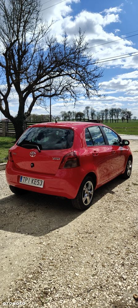 Toyota Yaris 1.3 - 3