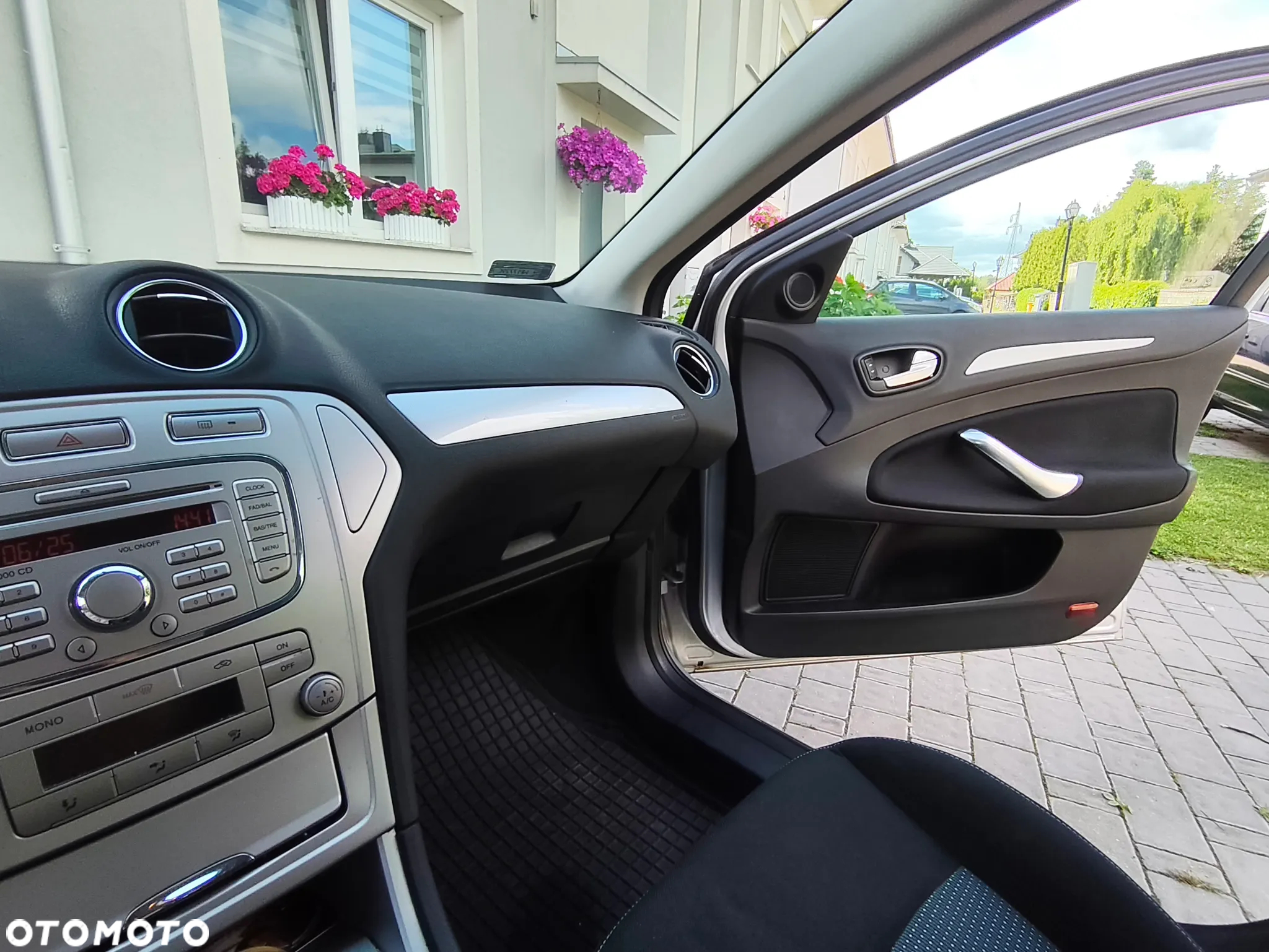 Ford Mondeo 1.6 Trend - 13