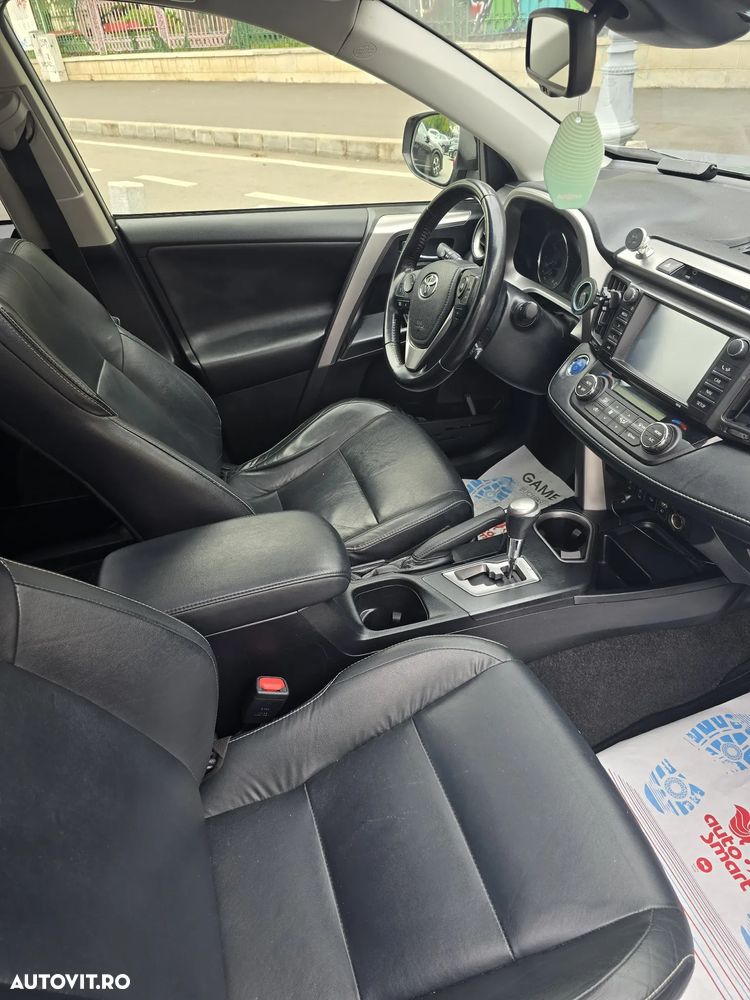Toyota RAV4 - 13