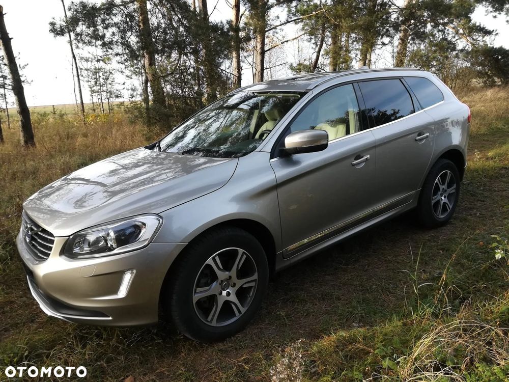Volvo XC 60 T6 AWD Momentum - 2