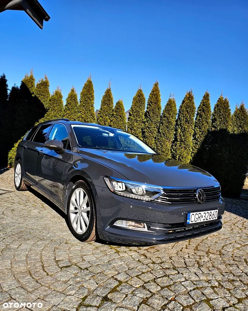 Volkswagen Passat - 4