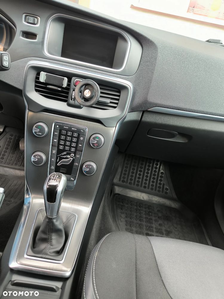 Volvo V40 D4 Drive-E Momentum - 39