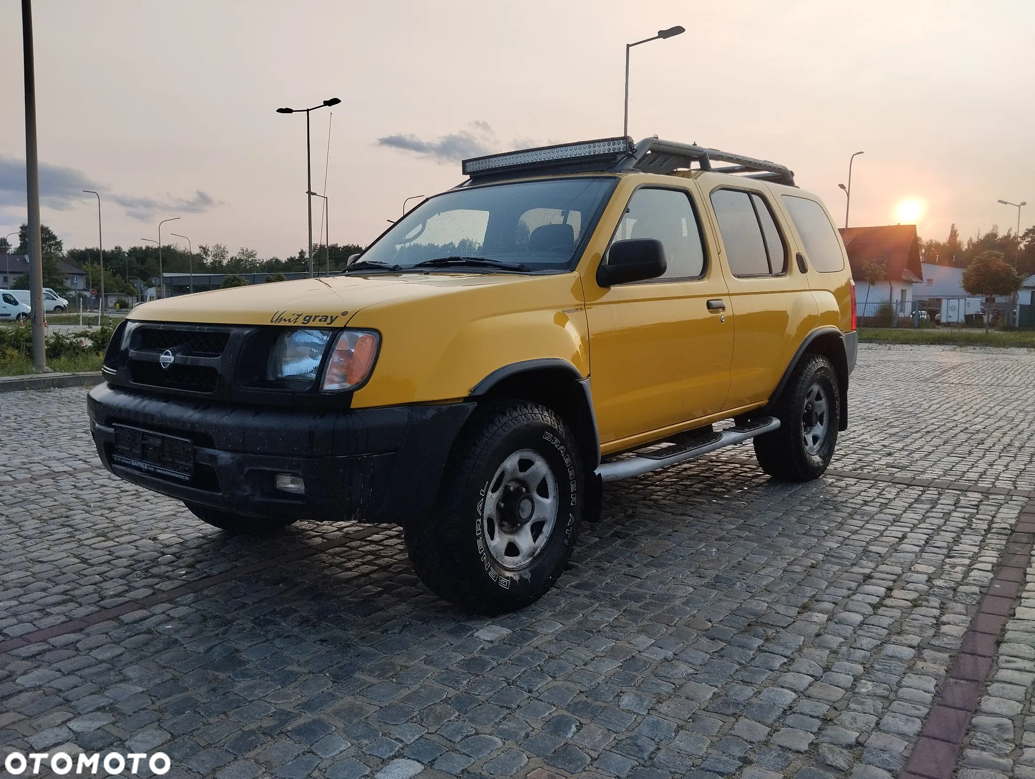Nissan Pathfinder 3.3 V6 - 2
