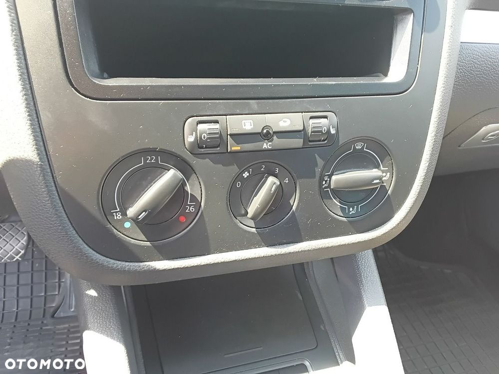 Volkswagen Golf - 16