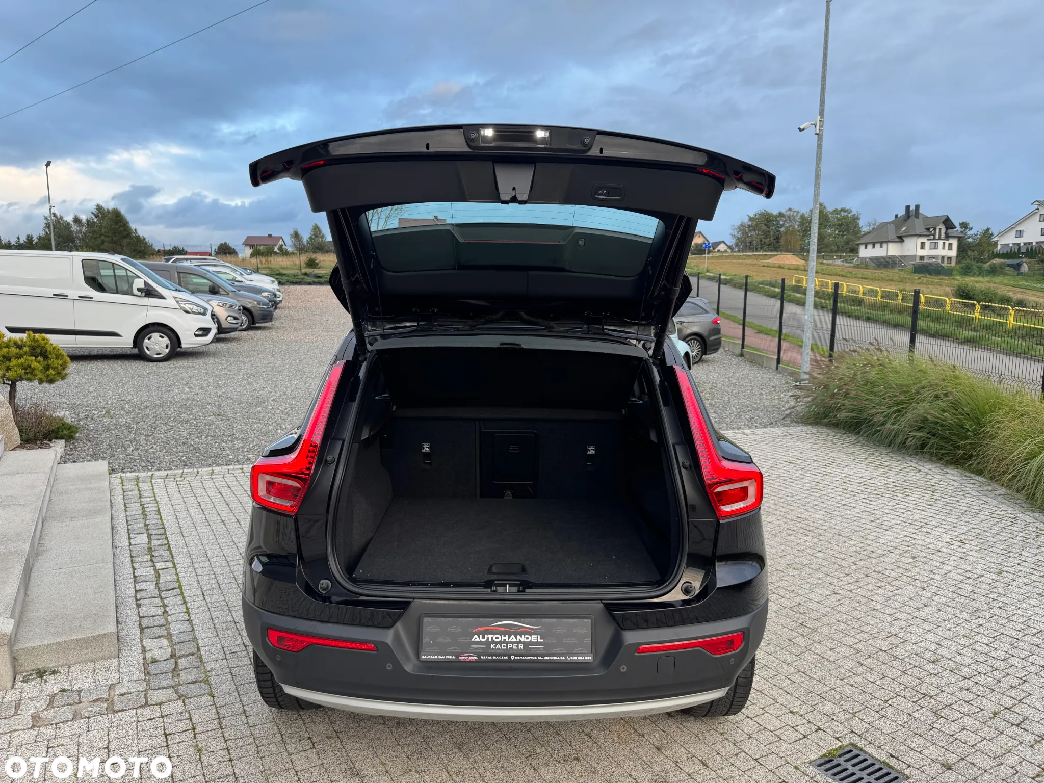 Volvo XC 40 D3 Momentum Pro - 35