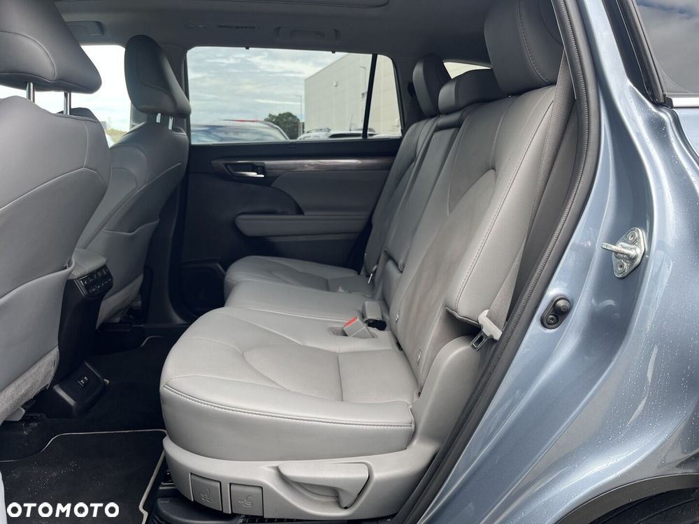 Toyota Highlander - 13