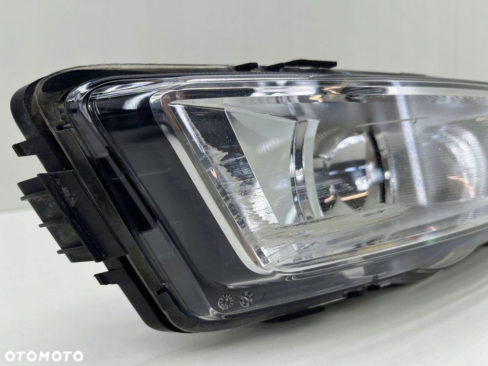 SKODA RAPID LIFT HALOGEN PRAWY PRZÓD 5JA941700 - 3