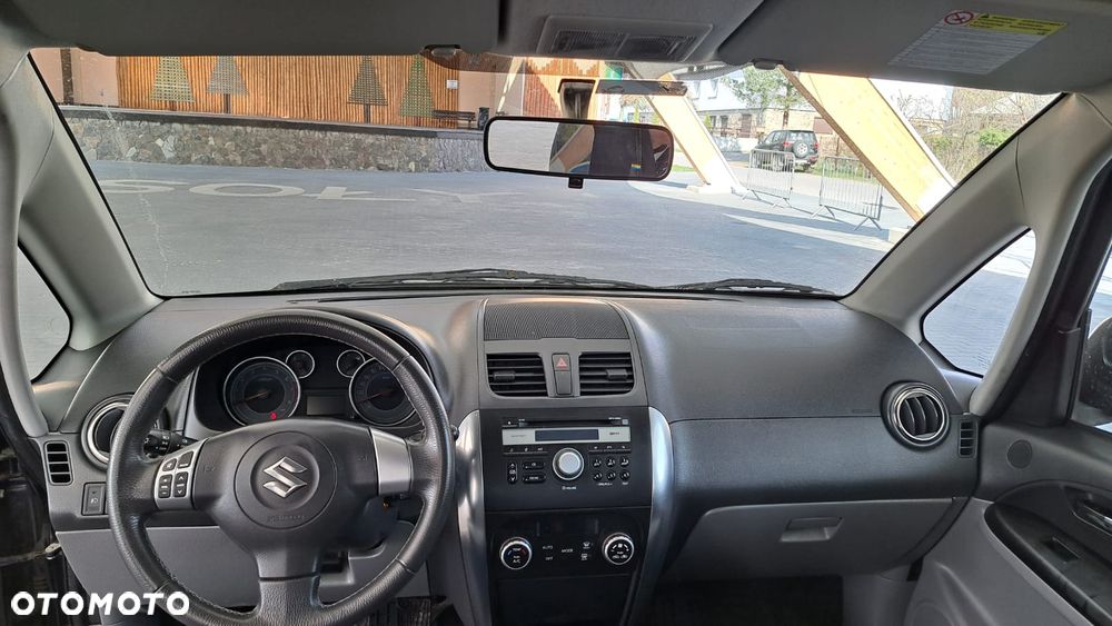 Suzuki SX4 - 10