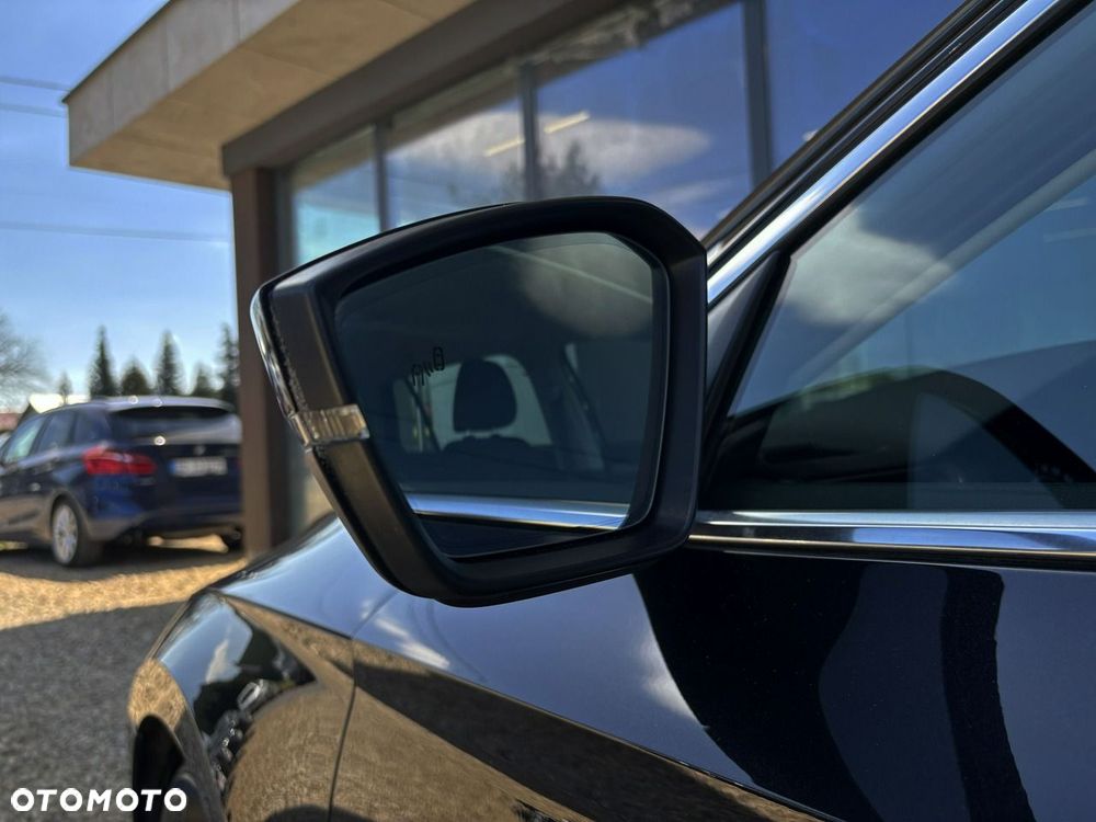 Skoda Superb 2.0 TDI Sportline DSG - 13