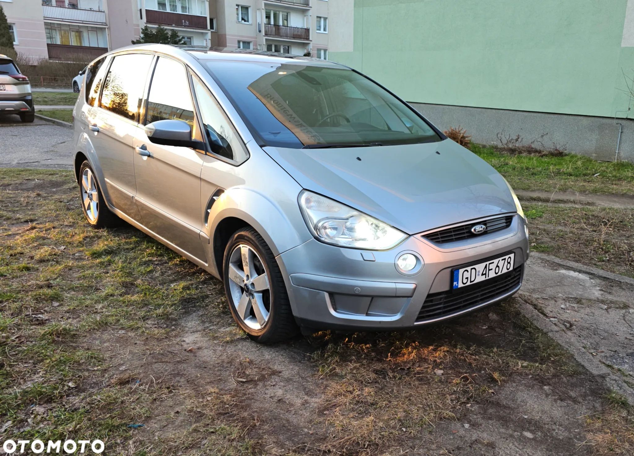 Ford S-Max 2.5 Titanium - 1