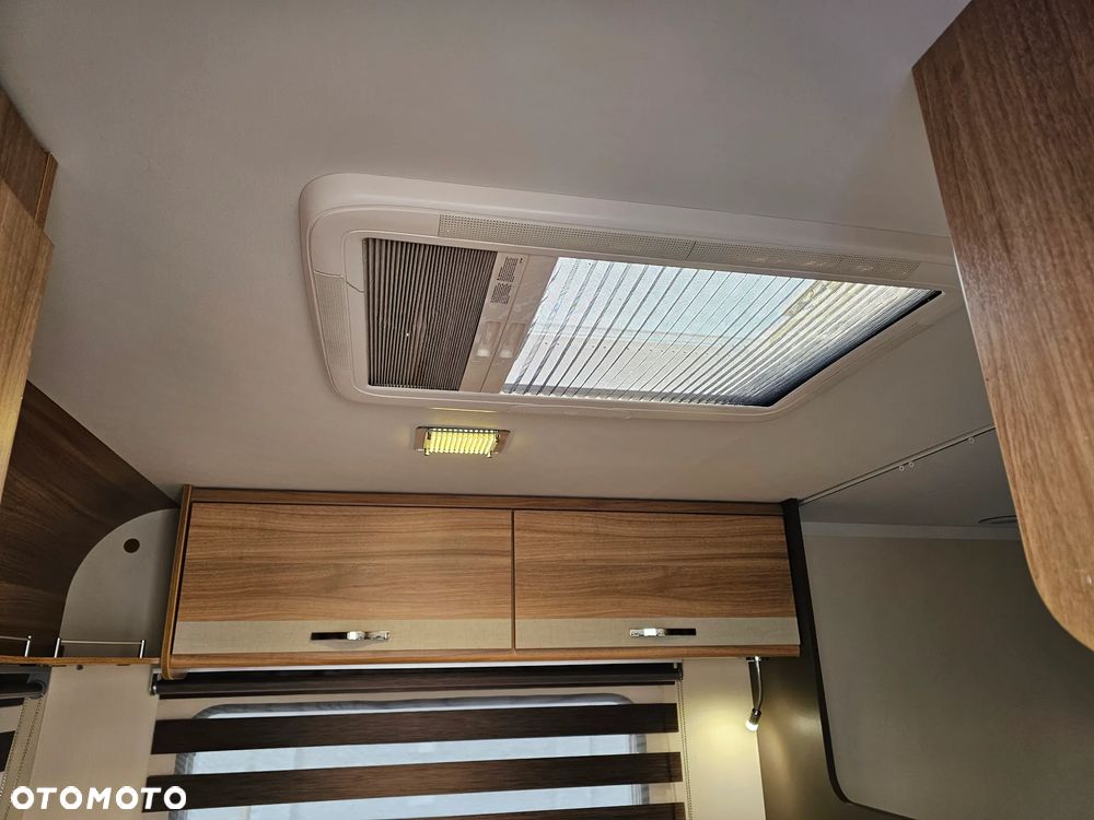 Caravelair WŁĄCZ FILMIK. DMC 1100. ŁÓŻKO MAŁŻEŃSKIE, SYPIALNIO JADALNIA. ŁAZIENKA. PIĘKNA. - 23