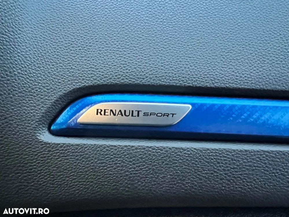 Renault Megane ENERGY TCe 205 EDC GT - 14