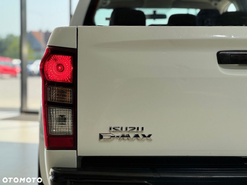 Isuzu D-Max - 32