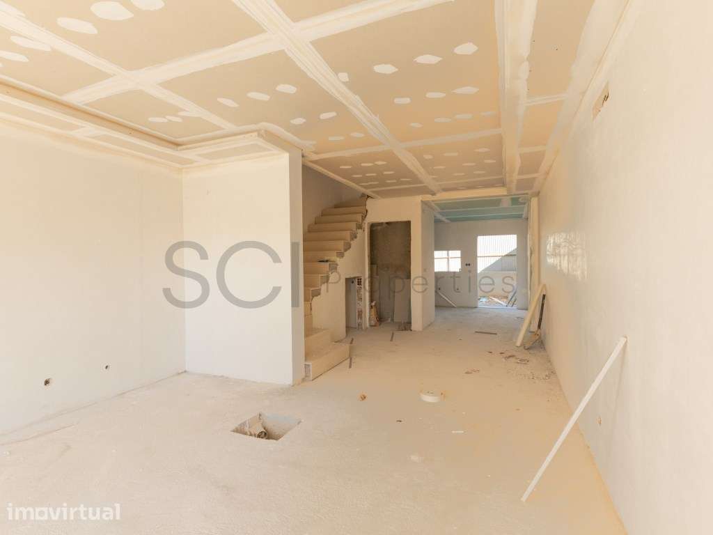 Moradia T3 com terraço | Quinta do Conde - Grande imagem: 4/16