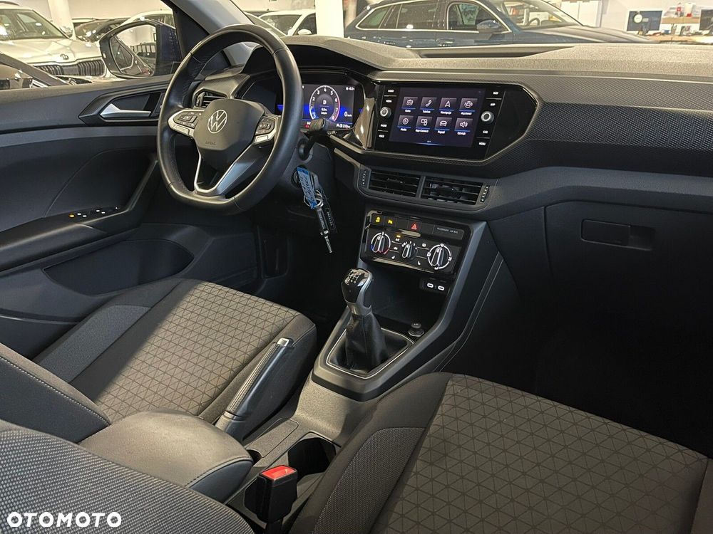 Volkswagen T-Cross - 14