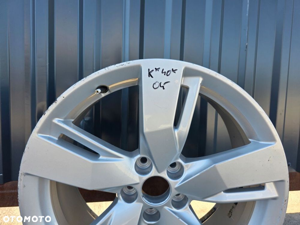 FELGA ALUMINIOWA AUDI Q5 80A FY VW SEAT SKOD 8.0J R19 ET39 80A601025D K*40* - 5