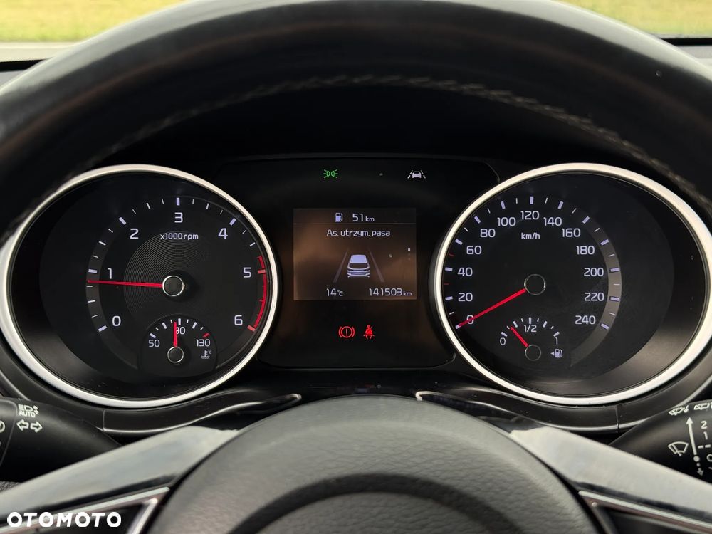 Kia Ceed - 8