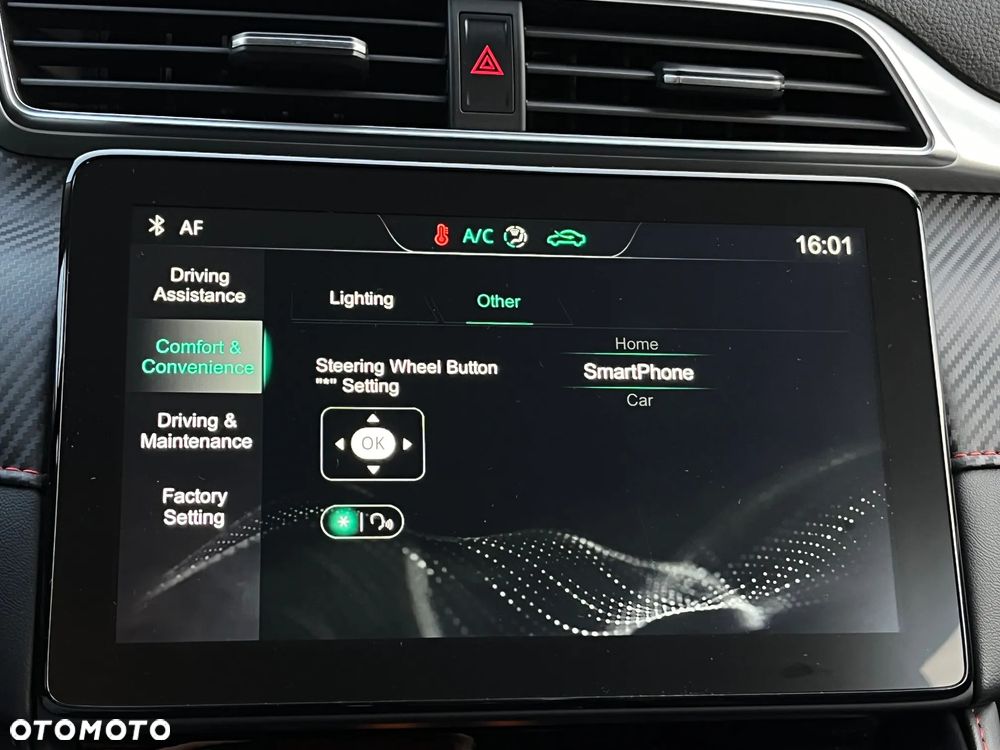 MG ZS 1.5 VTi-Tech Exclusive - 35