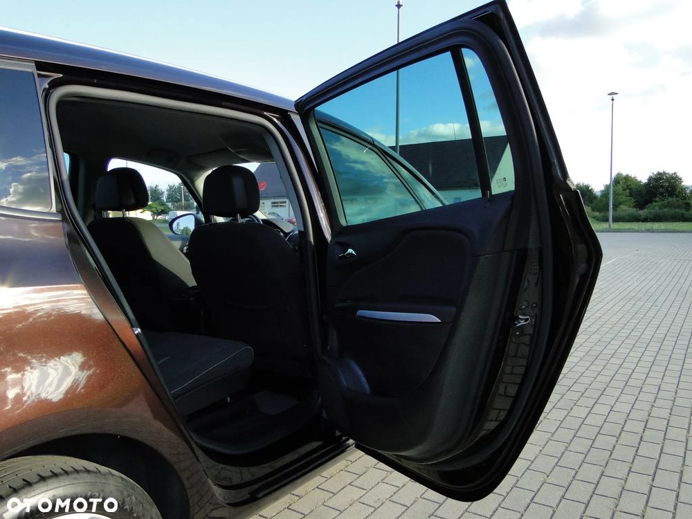 Opel Zafira Tourer 1.4 Turbo Active - 14