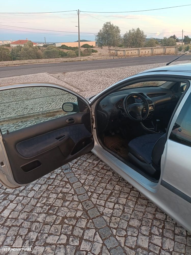 Peugeot 206 - 10
