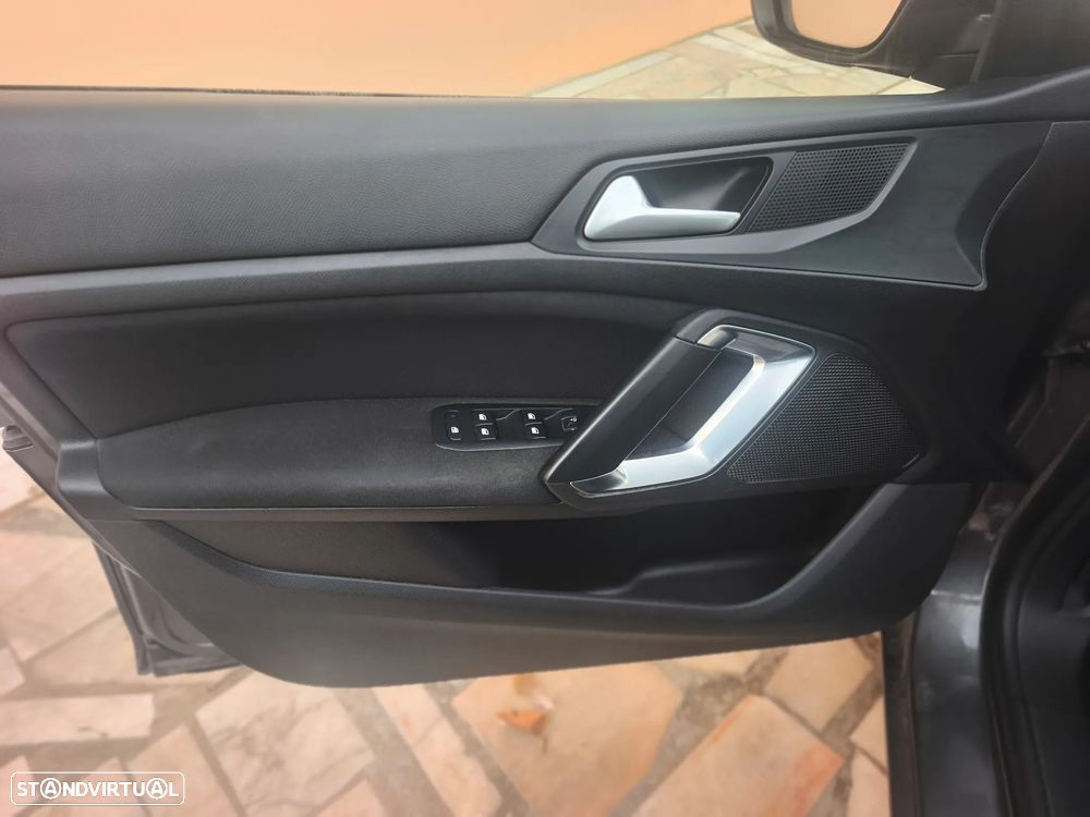 Peugeot 308 SW BlueHDi 130 Stop & Start Active - 27