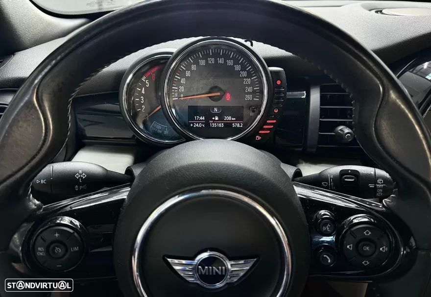MINI 5 Portas Cooper D - 25
