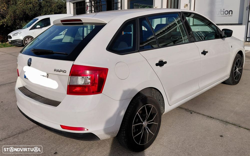 Skoda Rapid Spaceback - 3