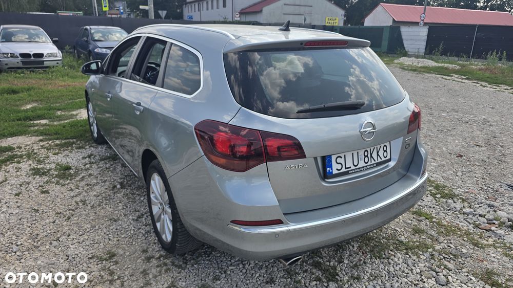 Opel Astra 2.0 CDTI Cosmo S&S - 11