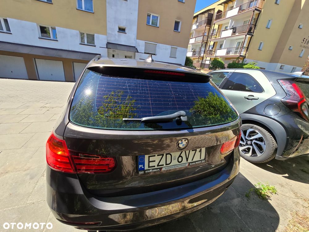 BMW Seria 3 318d - 4