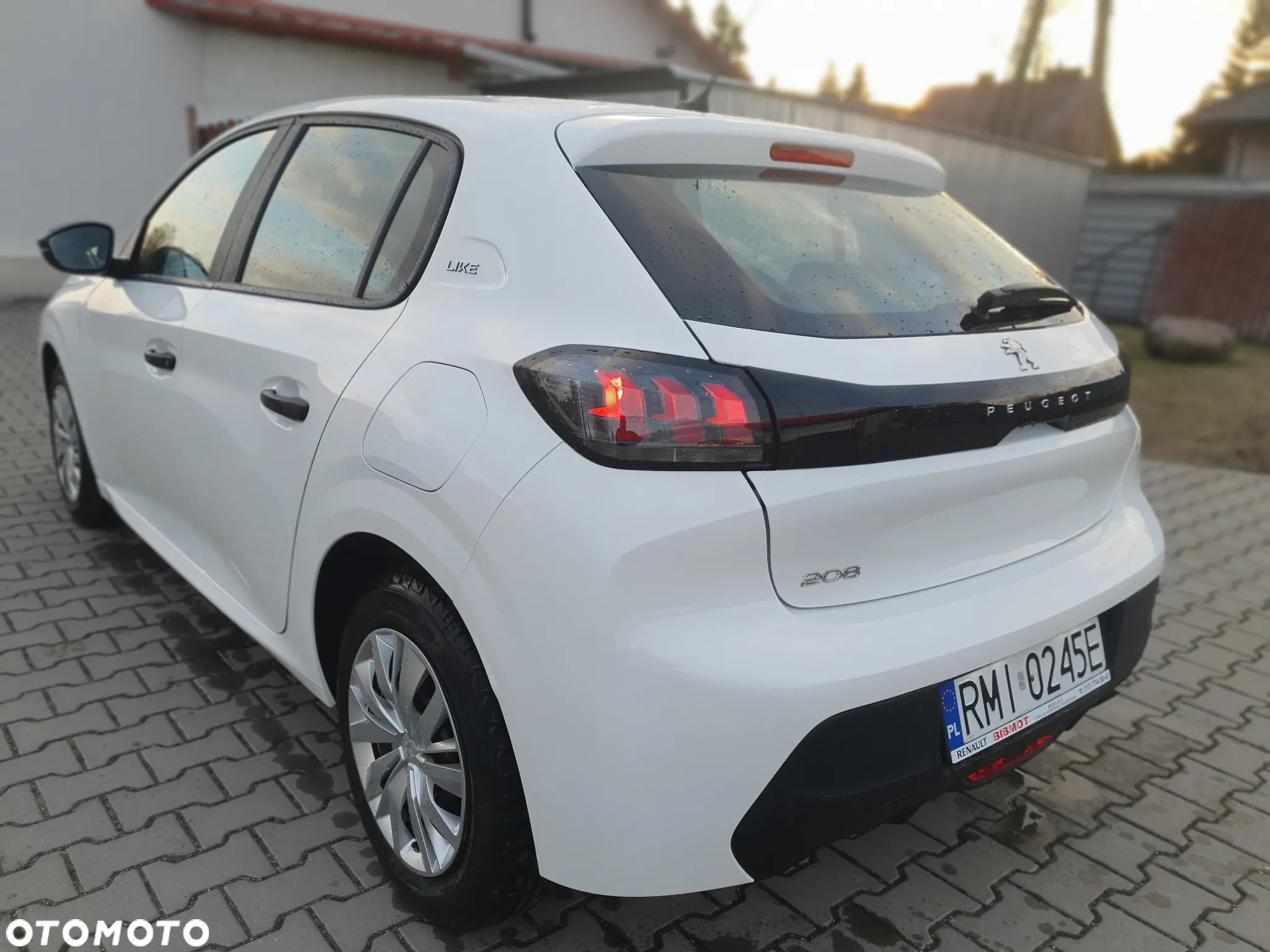 Peugeot 208 1.2 PureTech Like S&S - 10