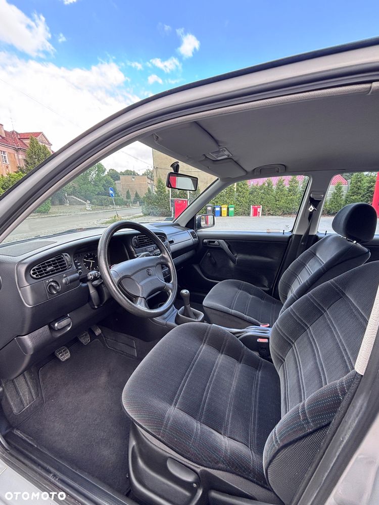 Volkswagen Jetta - 8