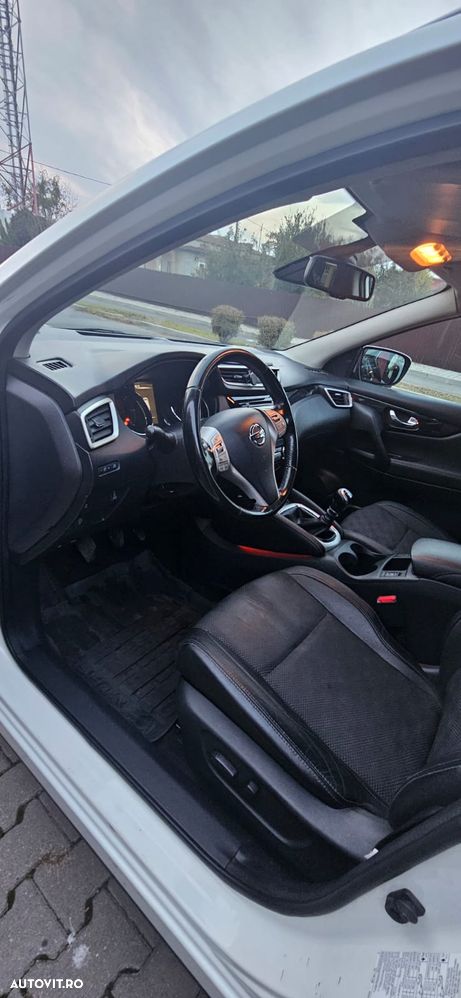 Nissan Qashqai 1.6L dCi Start/Stop 4X4-i Tekna - 2