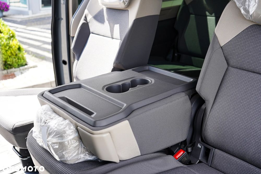 Volkswagen Multivan 2.0 TDI L2 Family DSG - 25