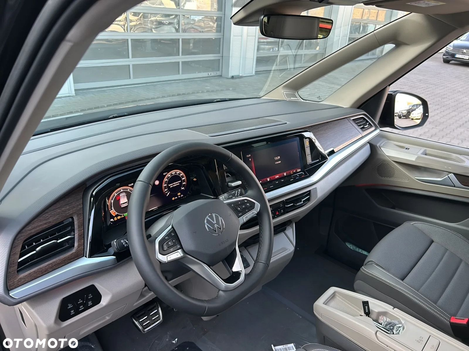 Volkswagen Multivan 2.0 TSI L1 Style DSG - 13