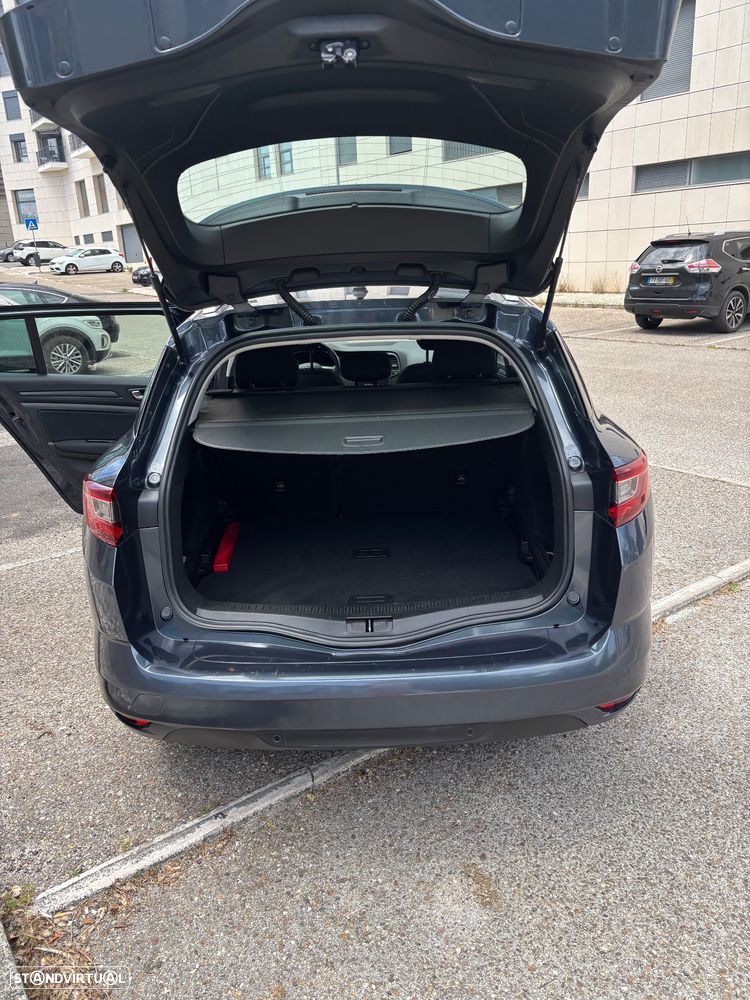 Renault Mégane Sport Tourer - 11