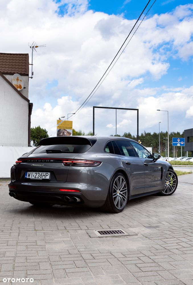Porsche Panamera - 8