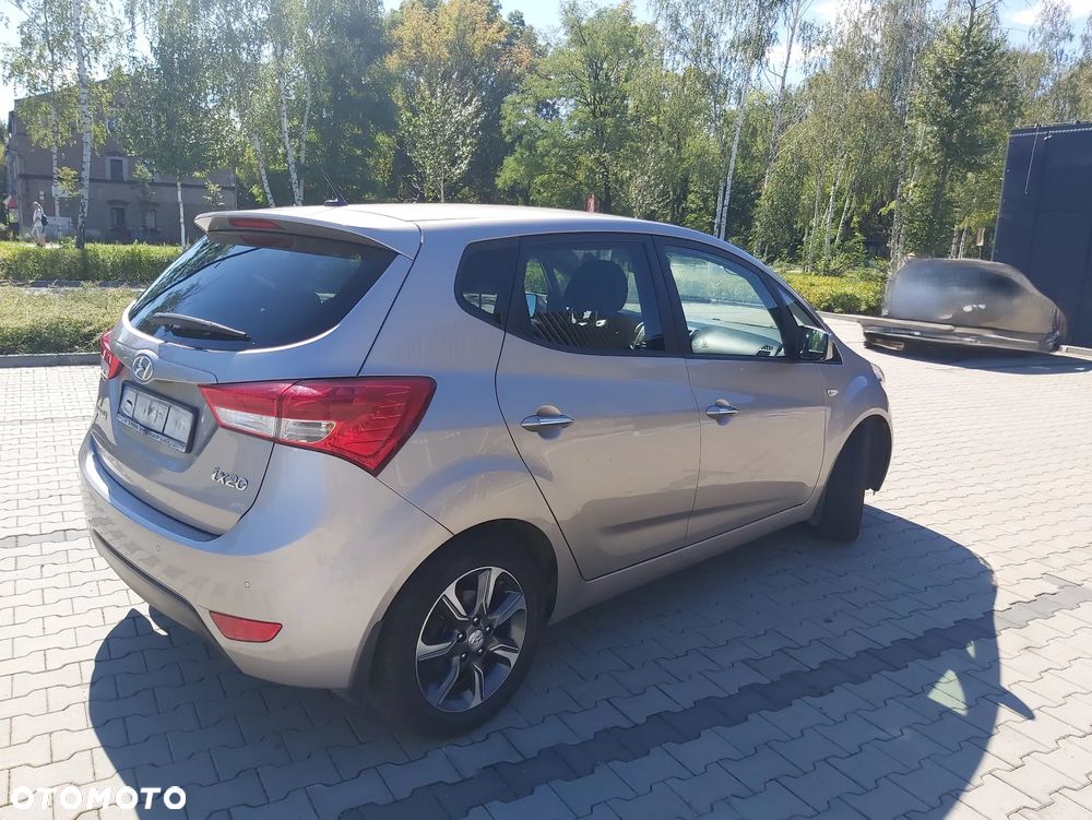 Hyundai ix20 1.6 BlueDrive Comfort - 4