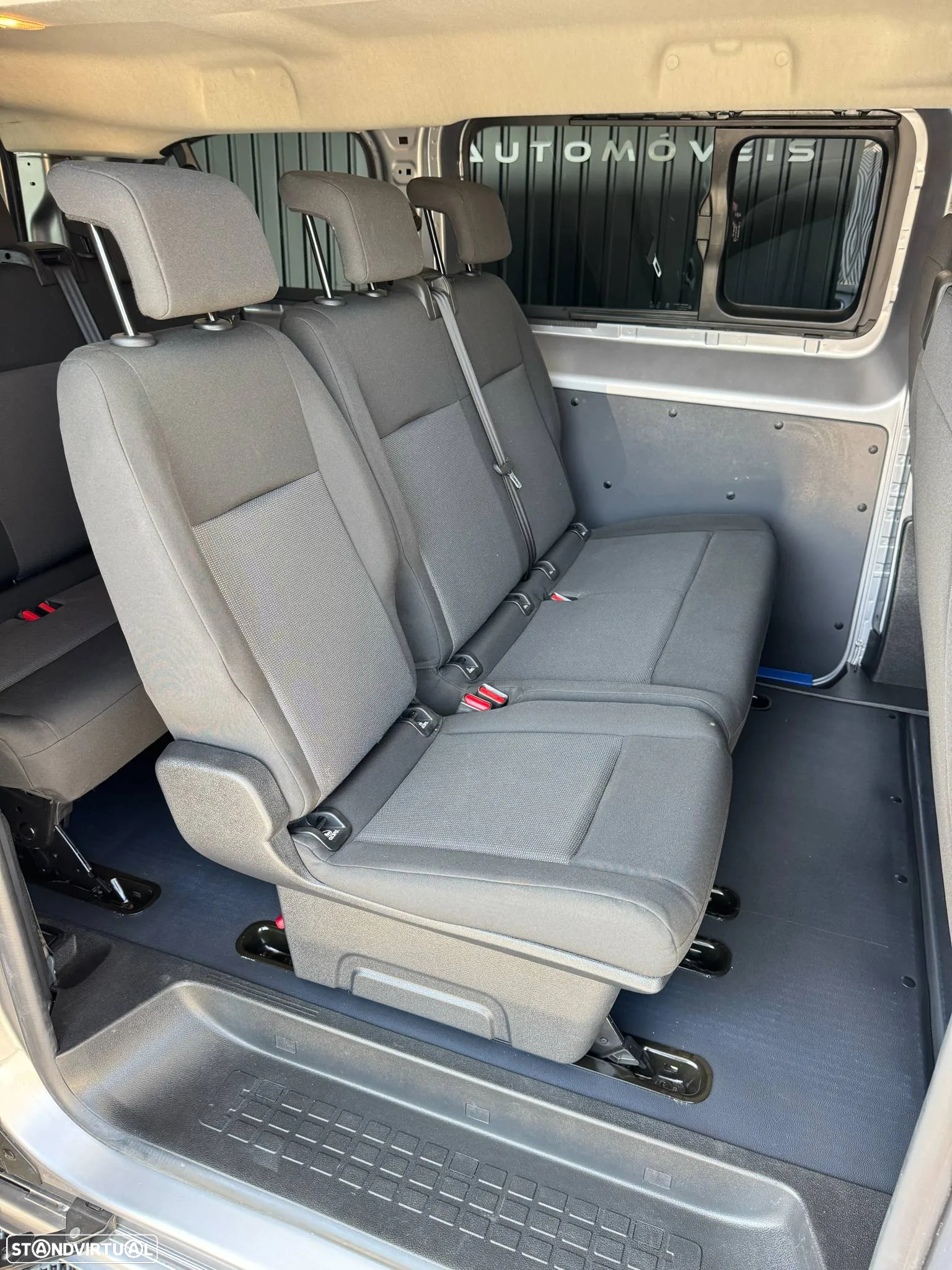 Peugeot Expert 1.5 BlueHDi L2H1 Semi-Vidrado - 9