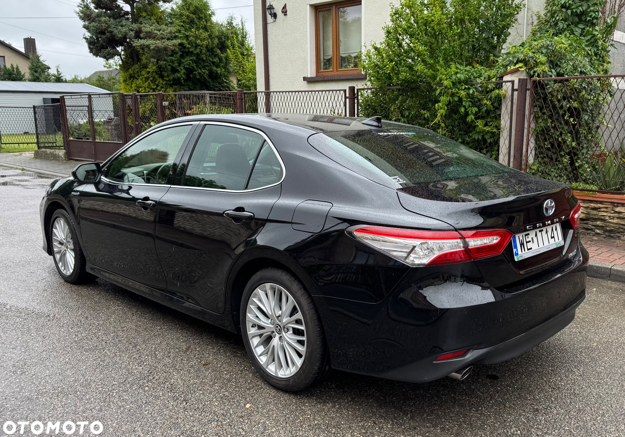 Toyota Camry 2.5 Hybrid Executive CVT - 3