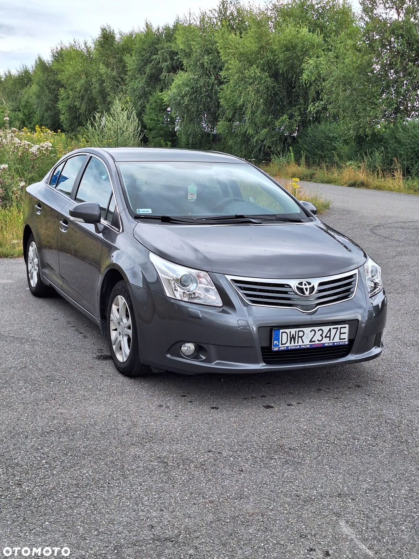 Toyota Avensis 1.6 Luna - 1