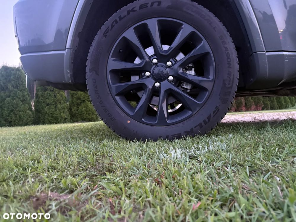 Jeep Grand Cherokee - 9