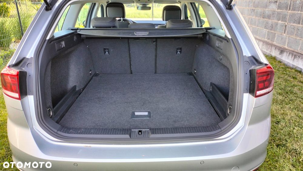 Volkswagen Passat 2.0 TDI SCR DSG - 11