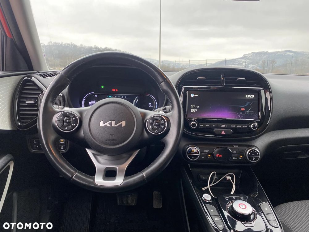 Kia Soul e-Soul 64kWh M - 13