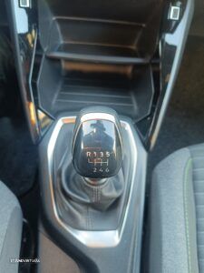 Peugeot 2008 1.2 PureTech Style - 13