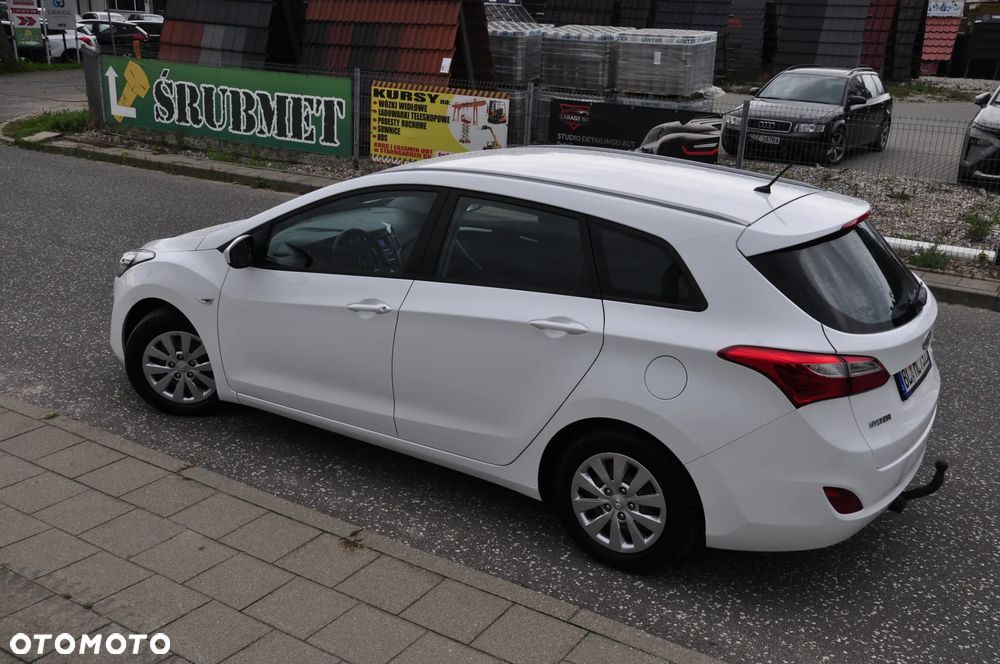 Hyundai i30 blue 1.4 Style - 8