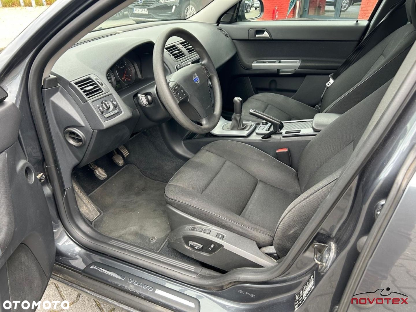 Volvo V50 D2 Momentum Start-Stop - 8