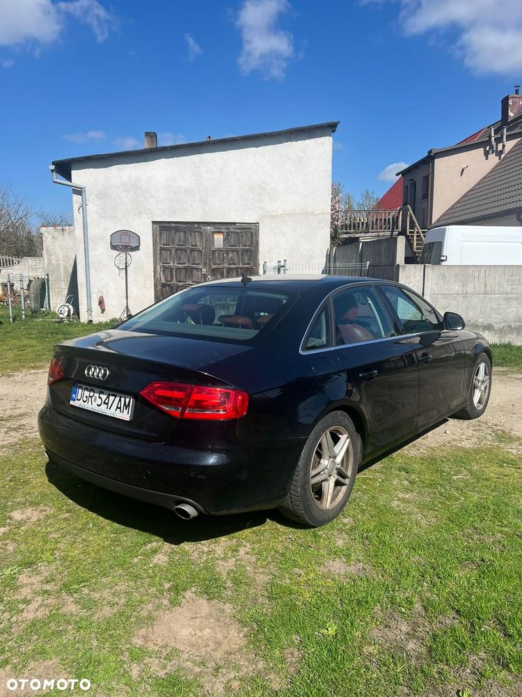 Audi A4 Limousine - 10