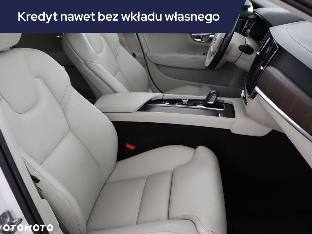 Volvo V90 Cross Country - 11