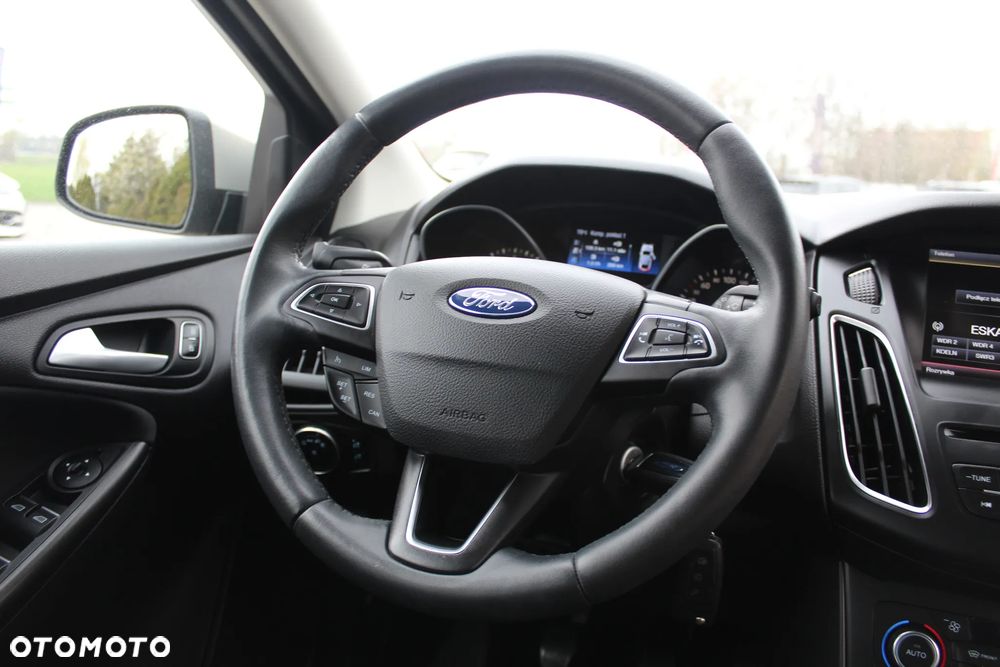 Ford Focus 1.0 EcoBoost Titanium - 22